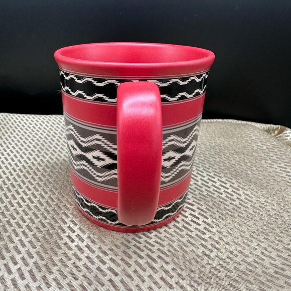 Pendleton Red and Black Patterned Mug - Picture 3 of 6